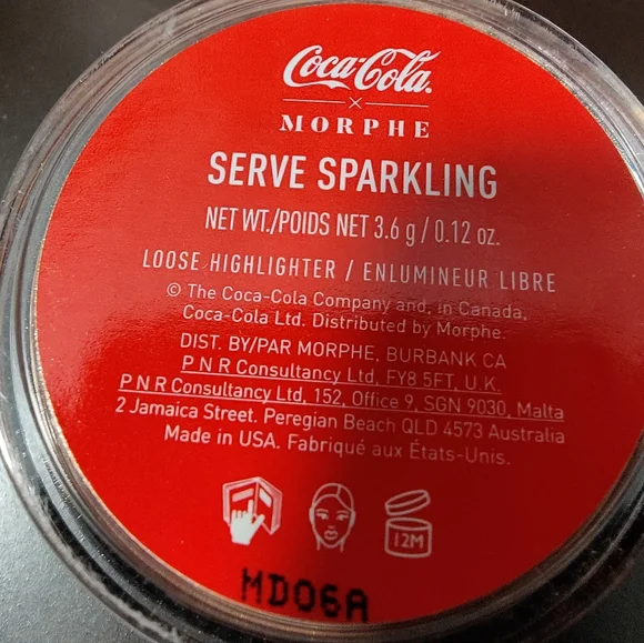 COCA-COLA X MORPHE GLOWING PLACES LOOSE HIGHLIGHTER - SERVE SPARKLING
